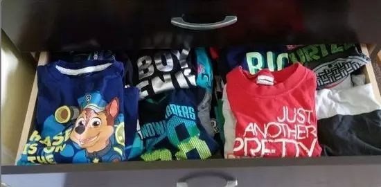 叠衣服时只要一个动作，衣服再多也不怕乱！