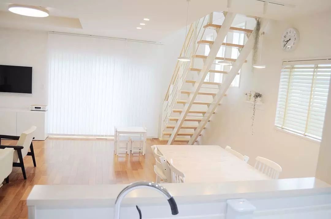 日本主妇带孩子们一起收纳!70㎡小屋秒变大别墅空间! 日本主妇带孩子们一起收纳!70㎡小屋秒变大别墅空间!