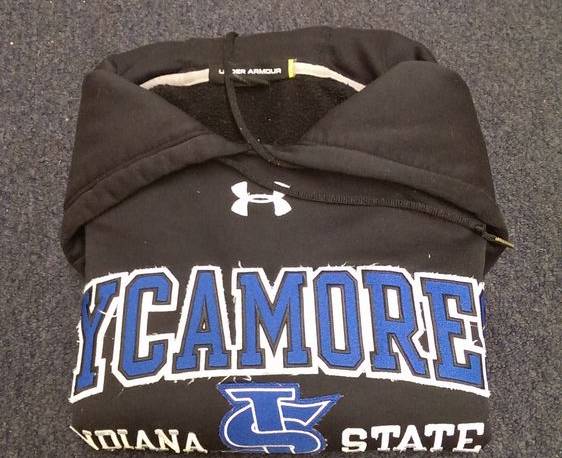 叠衣服时只要一个动作,衣服再多也不怕乱! 叠衣服时只要一个动作,衣服再多也不怕乱!