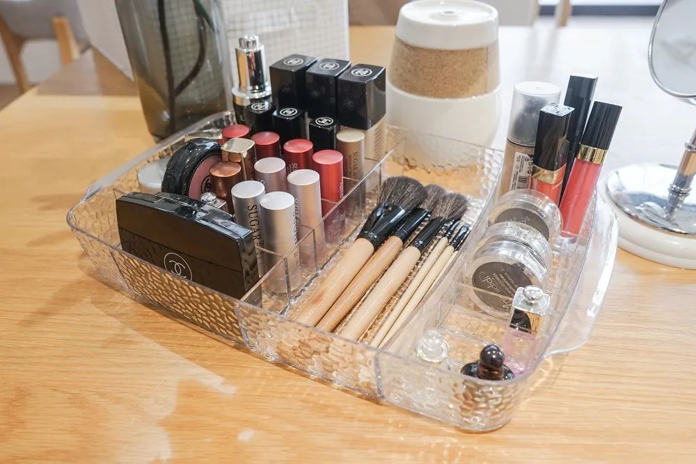 全网都在扒的「化妆桌整理干货」,太实用了! 全网都在扒的「化妆桌整理干货」,太实用了!