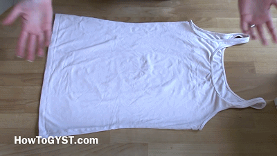 叠衣服时只要一个动作,衣服再多也不怕乱! 叠衣服时只要一个动作,衣服再多也不怕乱!