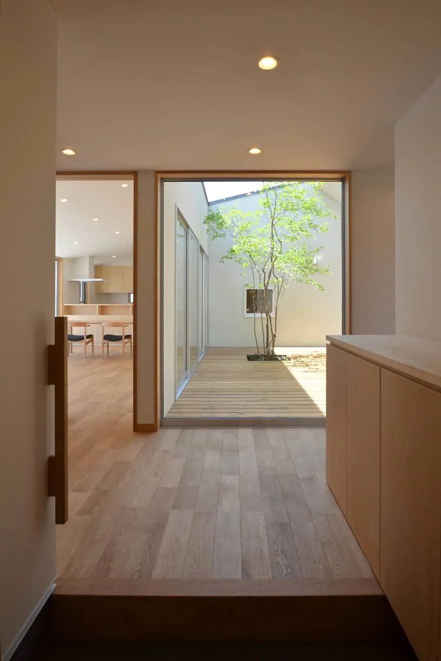 创造「居心之所」，与自己的情绪自洽